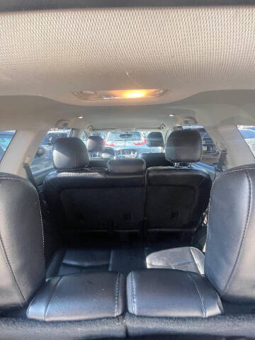 2019 Nissan Pathfinder SL