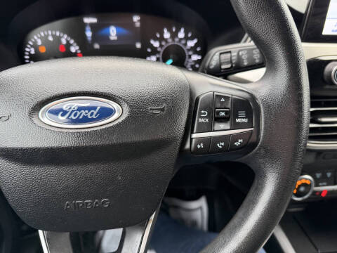 2020 Ford Escape SE