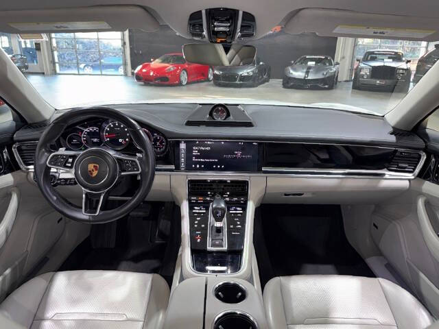 2017 Porsche Panamera