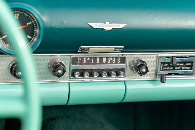 1955 Ford Thunderbird 27