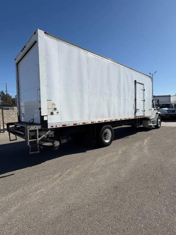 2018 Freightliner M2 106