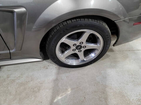 2001 Ford Mustang SVT Cobra