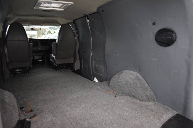 2013 Chevrolet Express Cargo Work Van photo 38