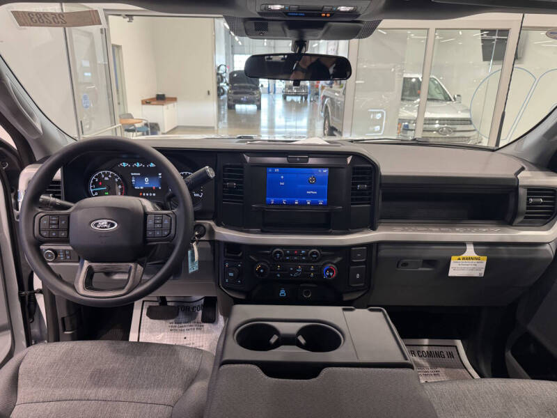 2025 Ford F-350 Super Duty XL