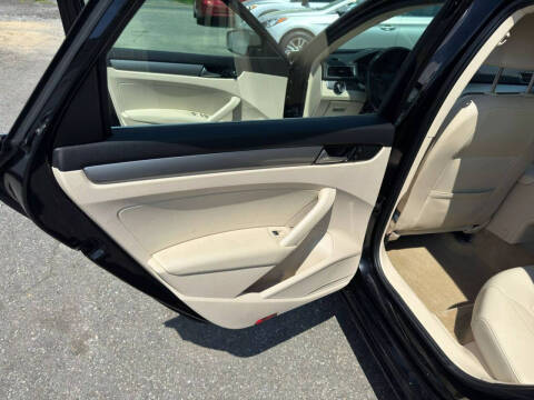 2015 Volkswagen Passat 1.8T Limited Edition