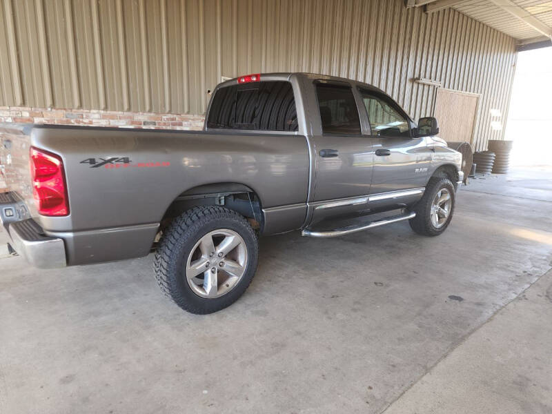 2008 Dodge Ram 1500 Pickup SLT photo 11