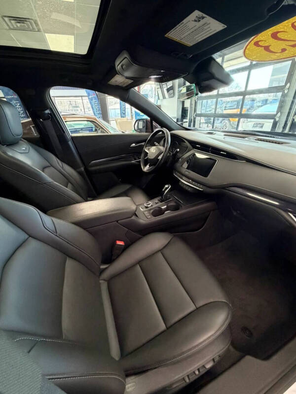 2023 Cadillac XT4 Luxury