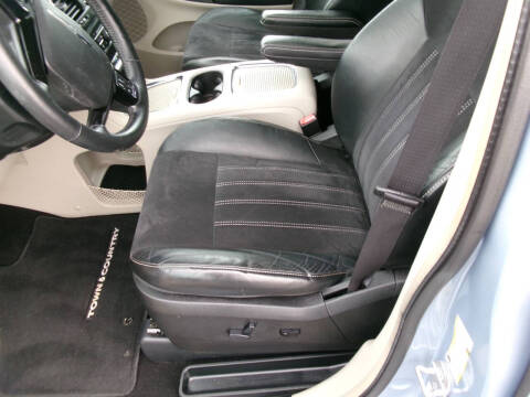 2016 Chrysler Town and Country Limited