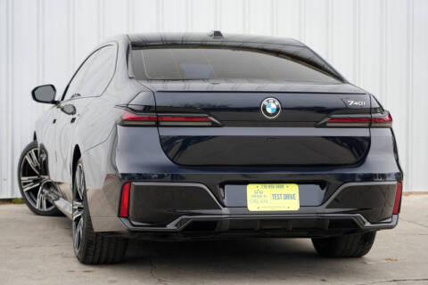 2023 BMW 7 Series 740i