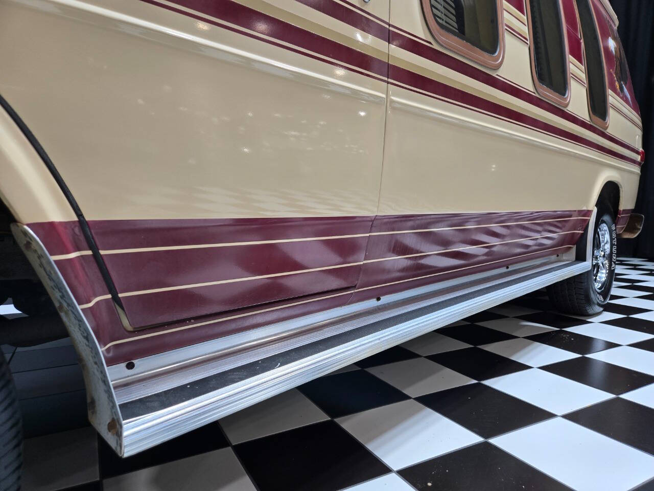 1988 Chevrolet Chevy Van 31