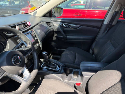 2019 Nissan Rogue S