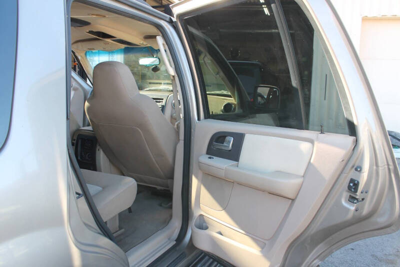 2003 Ford Expedition XLT