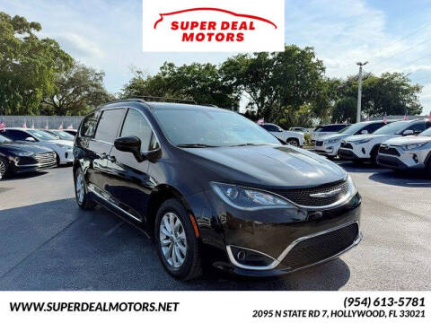 2017 Chrysler Pacifica Touring-L