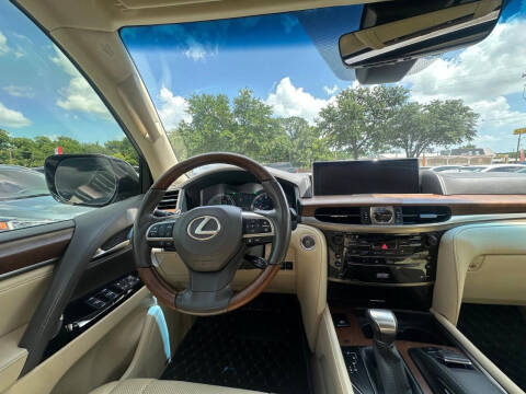 2016 Lexus LX 570