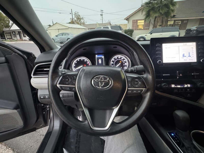 2022 Toyota Camry LE