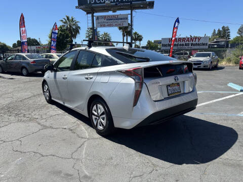 2016 Toyota Prius Two