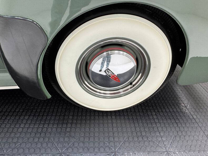 1940 Oldsmobile Custom Cruiser
