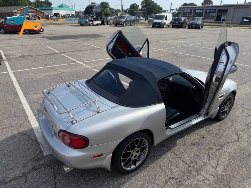 2004 Mazda MX-5 Miata