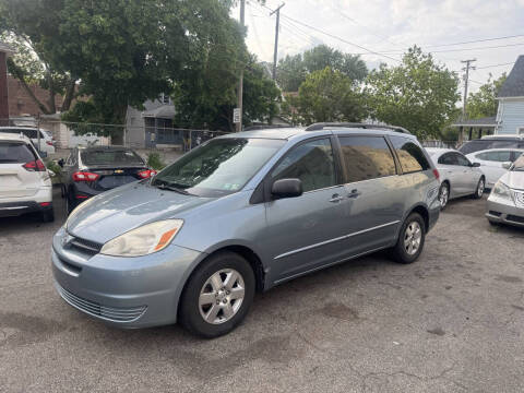 2004 Toyota Sienna LE 7 Passenger