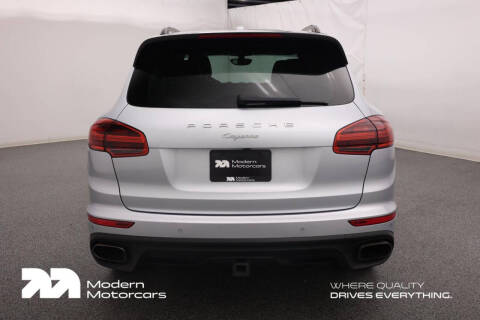 2017 Porsche Cayenne Platinum Edition