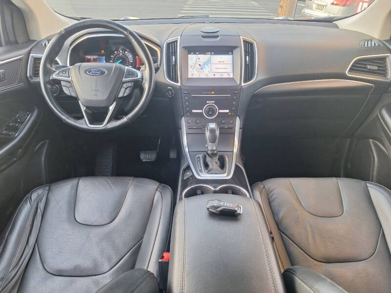 2016 Ford Edge Titanium