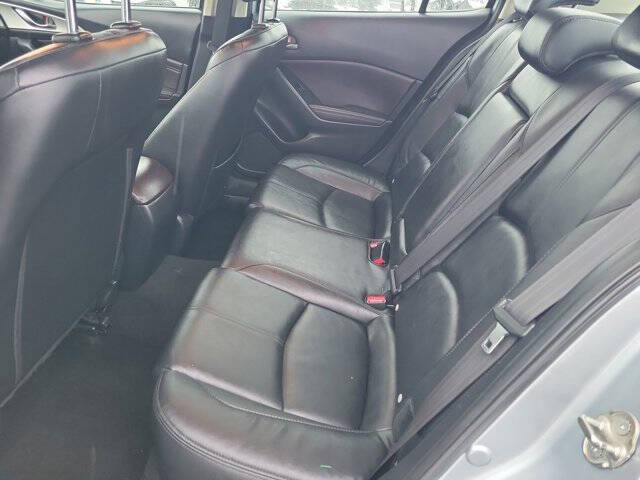 2017 Mazda MAZDA3 Touring