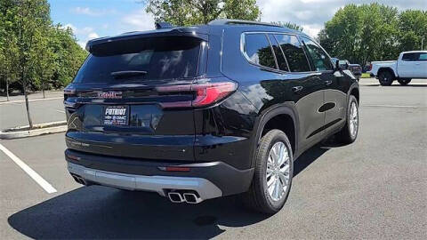 2024 GMC Acadia Elevation