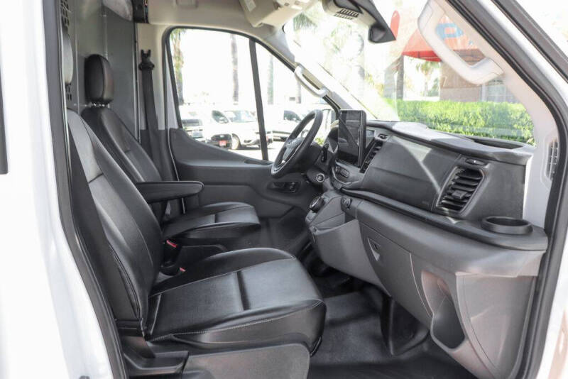 2023 Ford E-Transit