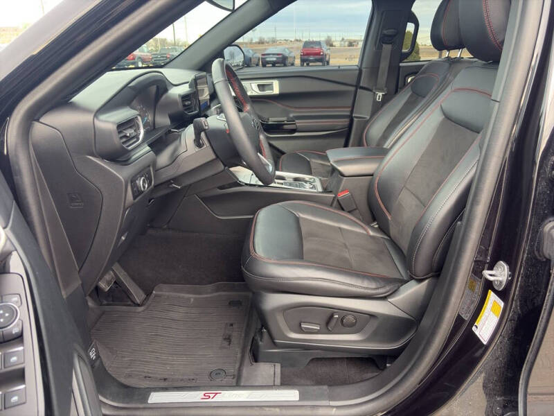 2023 Ford Explorer ST-Line