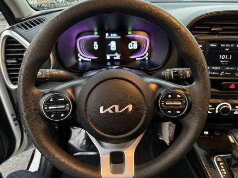 2024 Kia Soul LX
