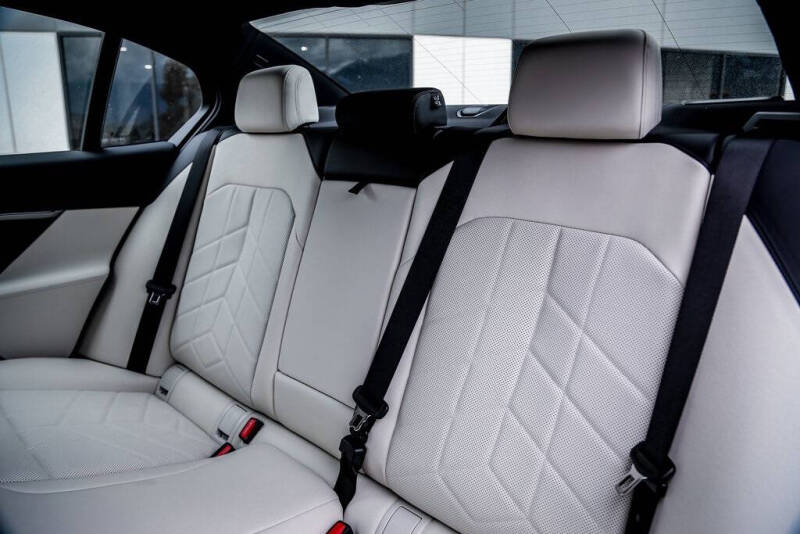 2026 BMW 5 Series 530i xDrive