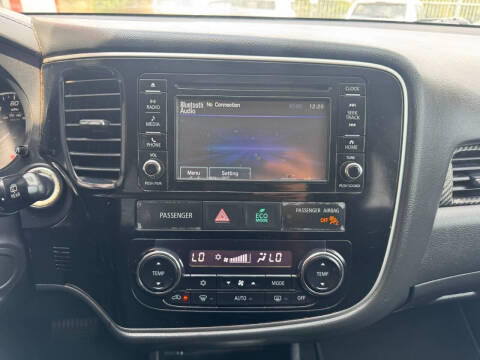 2016 Mitsubishi Outlander SE