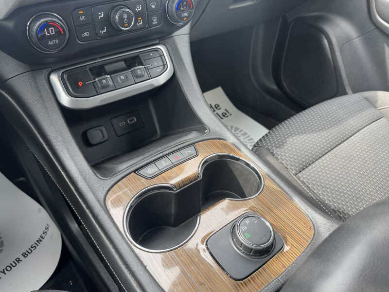 2020 GMC Acadia SLE