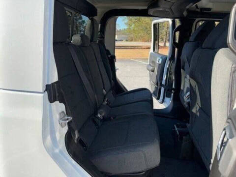 2025 Jeep Gladiator NightHawk