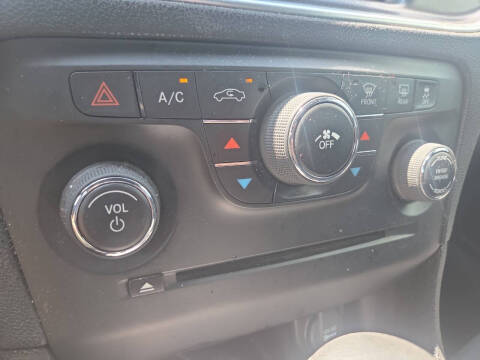 2012 Dodge Charger SE