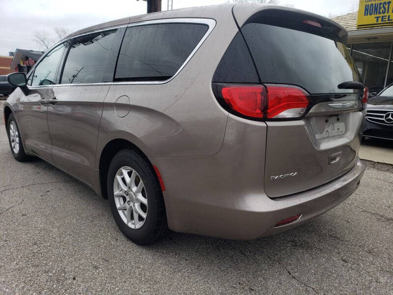 2017 Chrysler Pacifica Touring