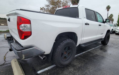 2017 Toyota Tundra SR5