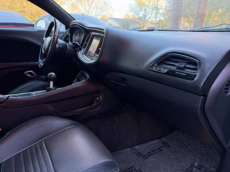 2016 Dodge Challenger R/T Shaker