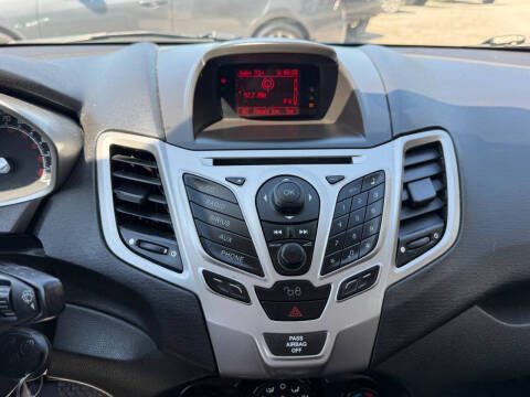 2012 Ford Fiesta SE