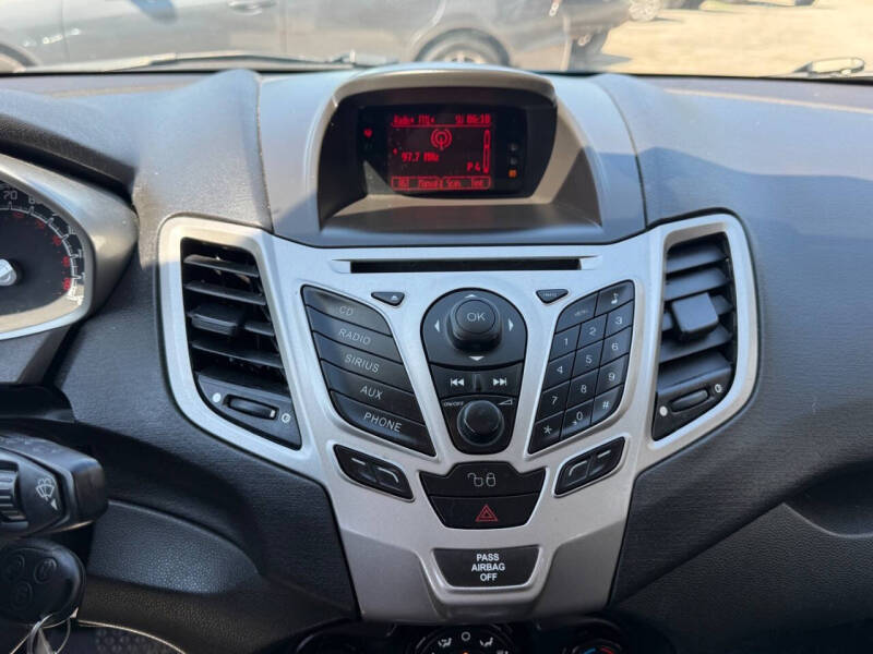 2012 Ford Fiesta SE