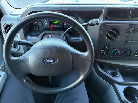 2011 Ford E-Series E-350 SD XL