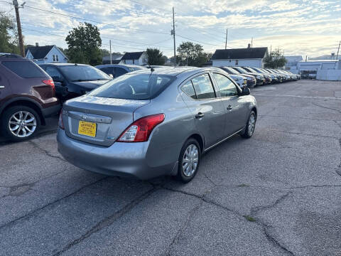 2014 Nissan Versa 1.6 S