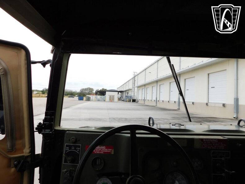 1991 AM General Hummer