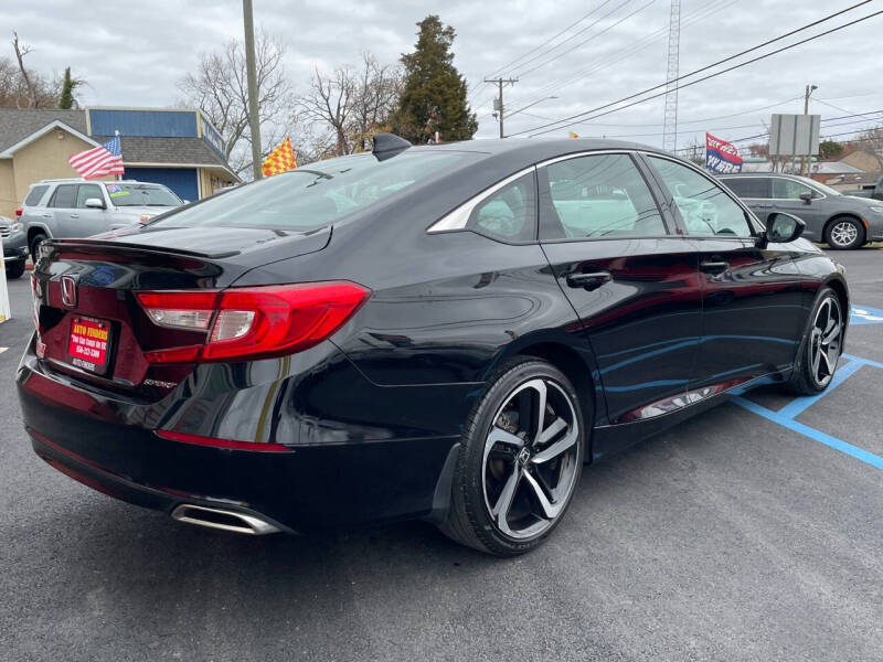 2018 Honda Accord Sport photo 12