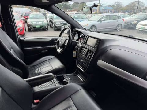 2016 Dodge Grand Caravan R/T