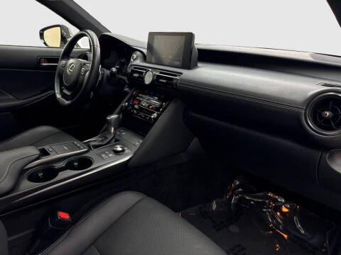 2023 Lexus IS 300