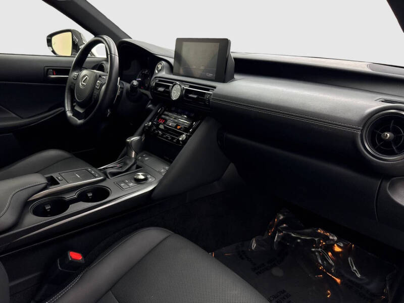 2023 Lexus IS 300