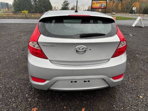 2012 Hyundai Accent SE