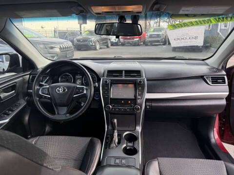 2015 Toyota Camry Hybrid SE