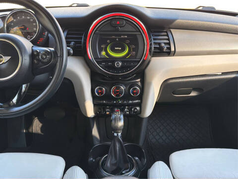 2016 MINI Hardtop 4 Door Cooper